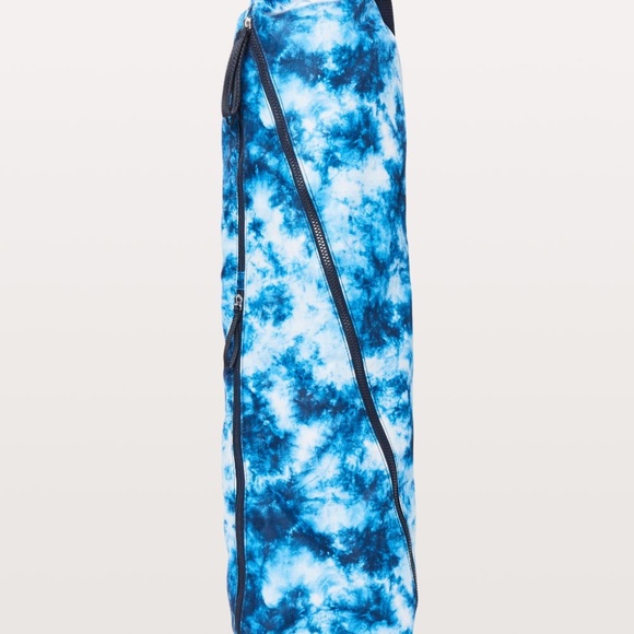 Lululemon The Yoga Mat Bag Tie Dye Blue 14L - Picture 3 of 5